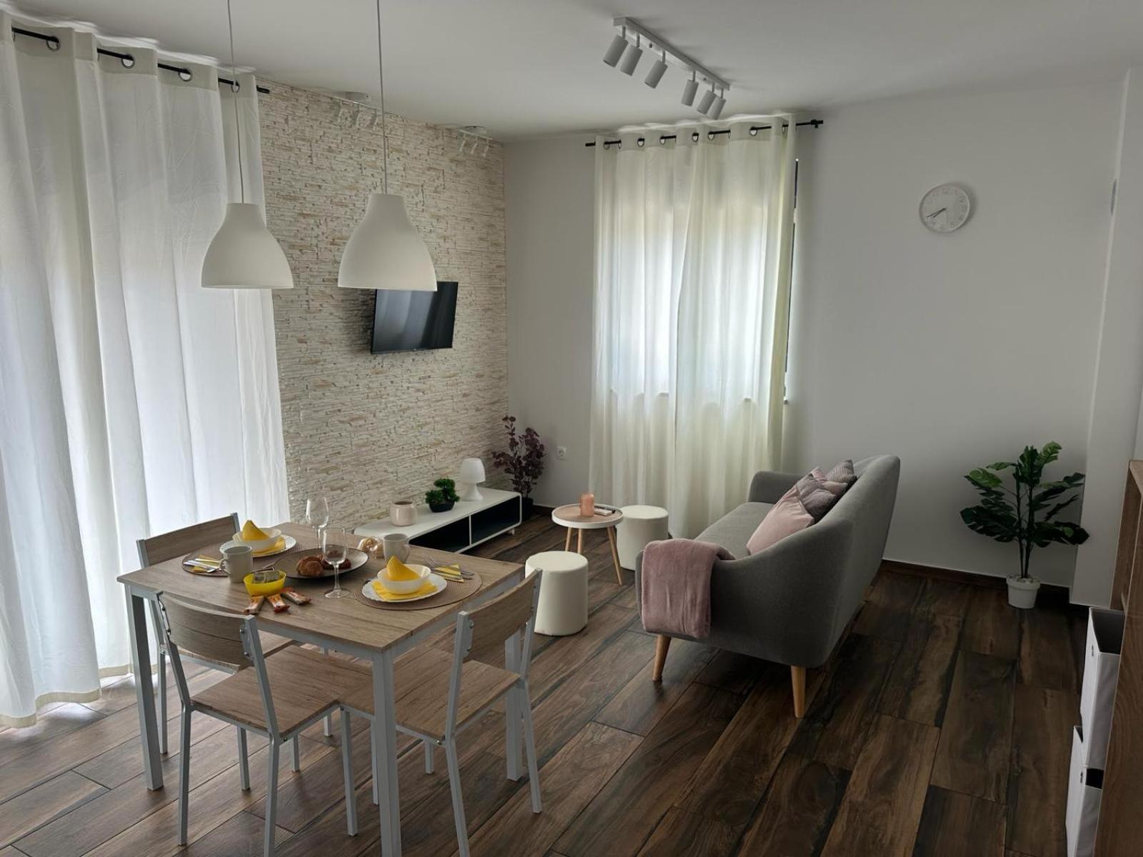 Apartments Harmony Hills Pula Exterior foto